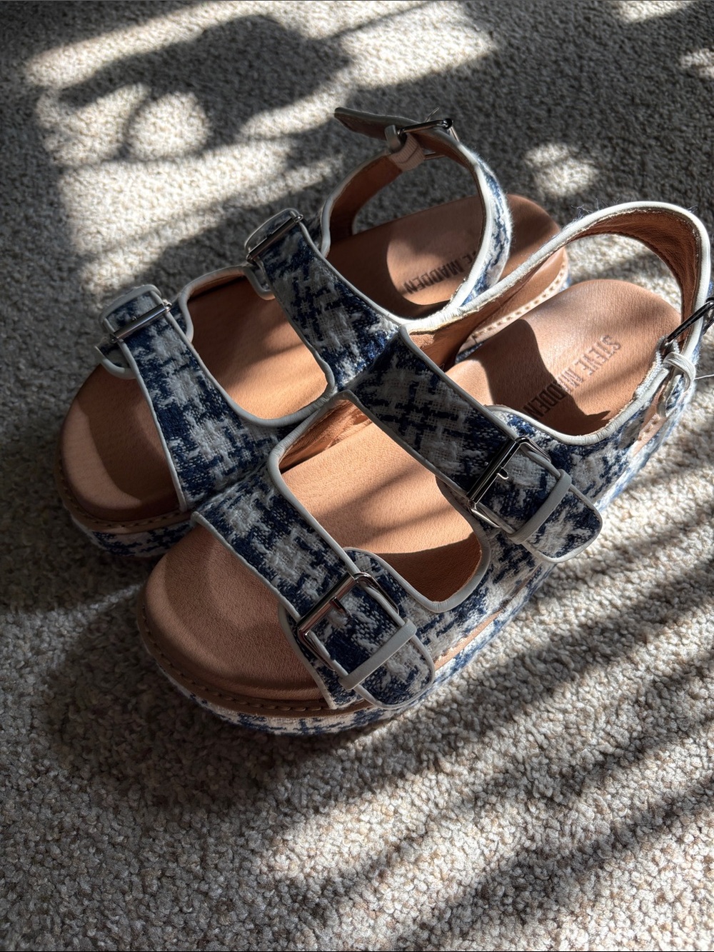 Steve Madden Blue Patterned Buckle Sandals size 8.5